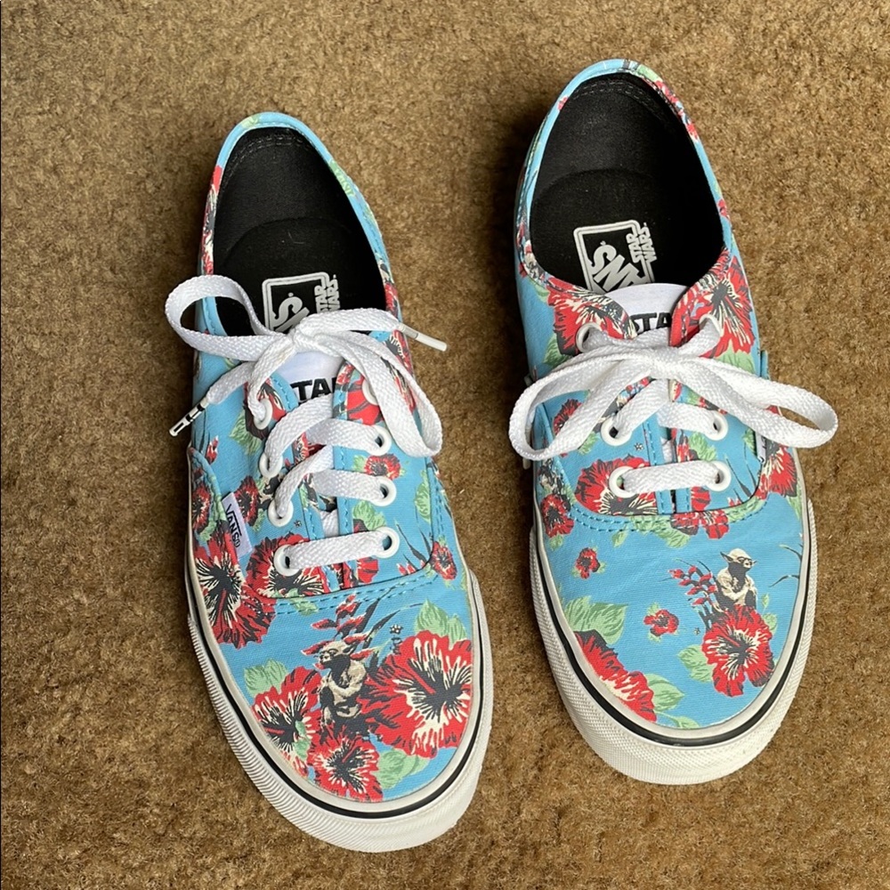 Vans Disney Star Wars Yoda size 7.5 Women’s